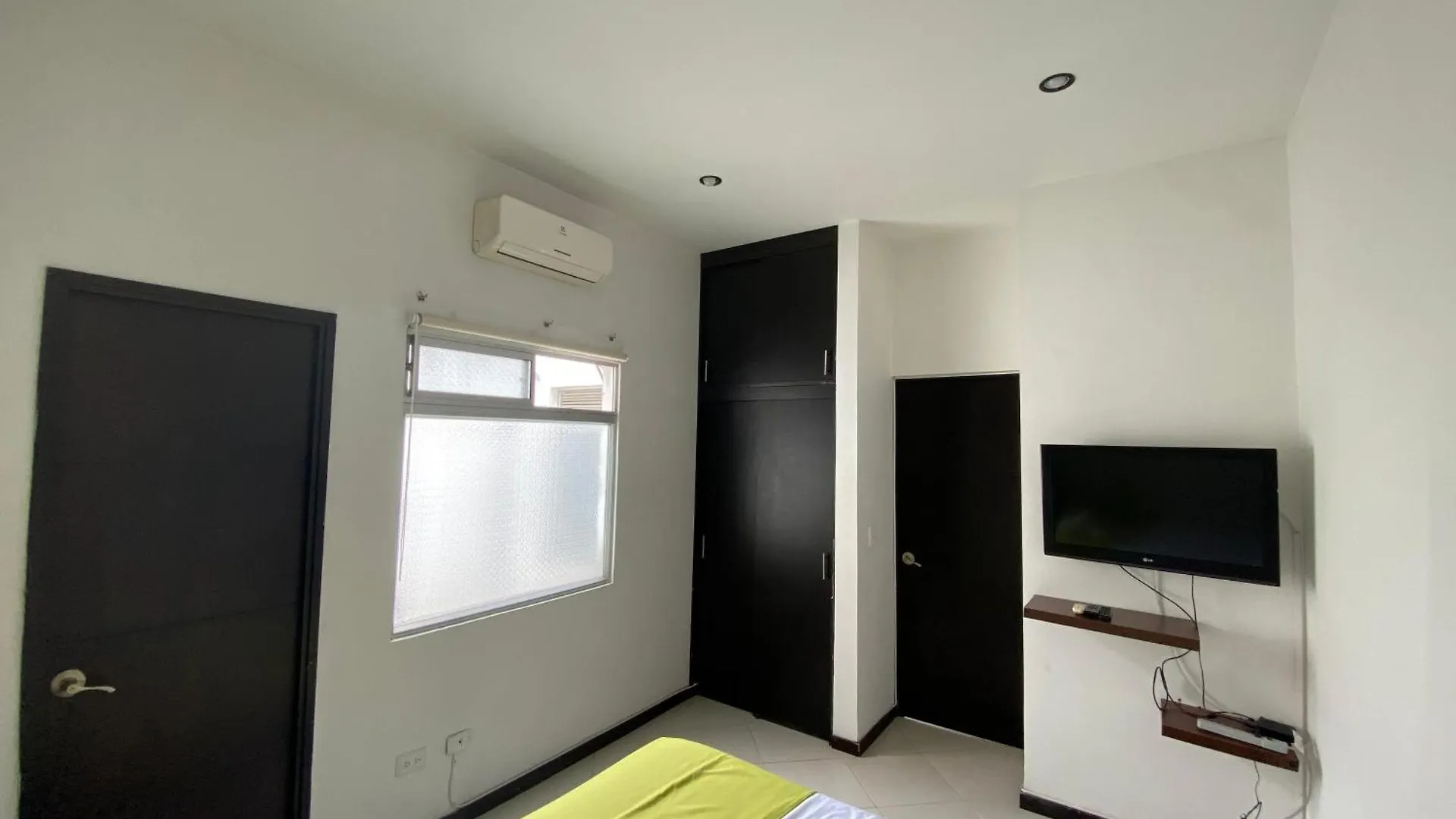 Hotel Emporium El Coral Laureles Medellín 3*,  Colombia