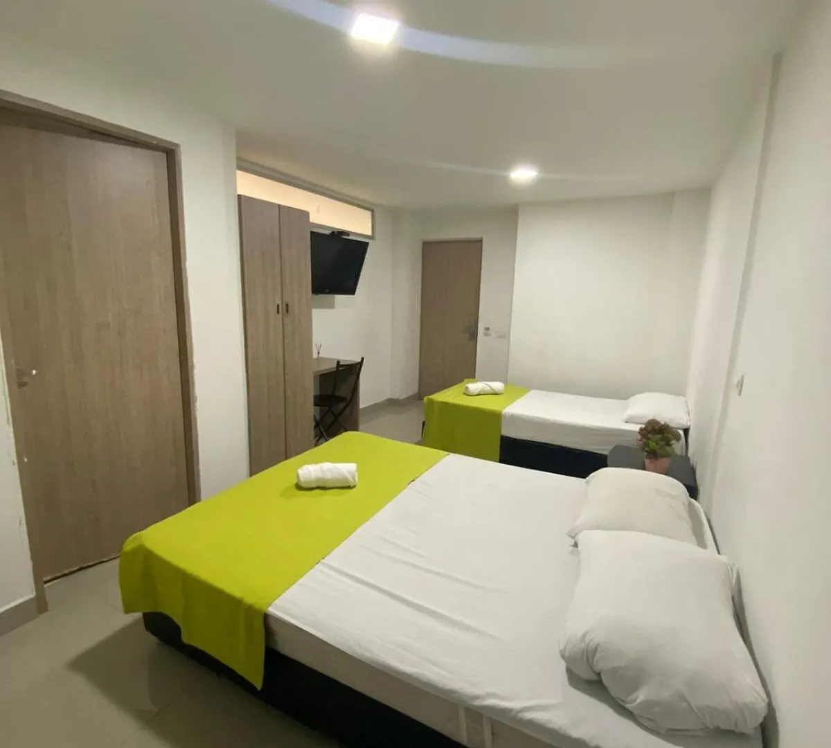 Hotel Emporium El Coral Laureles Medellín Colombia