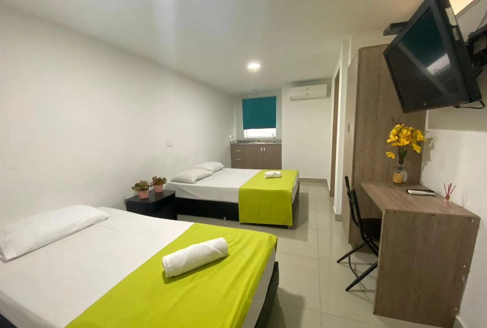 ***  Hotel Emporium El Coral Laureles Medellín Colombia