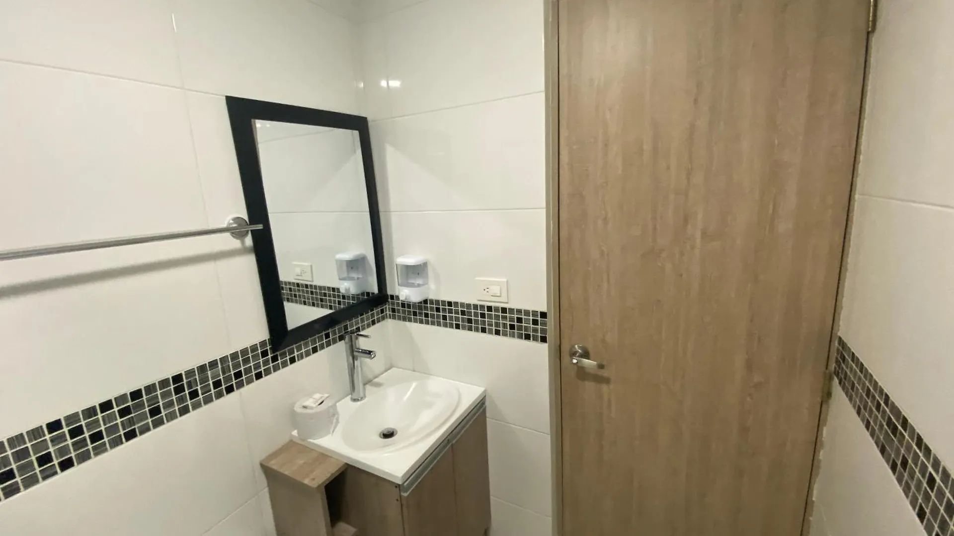 Hotel Emporium El Coral Laureles Medellín