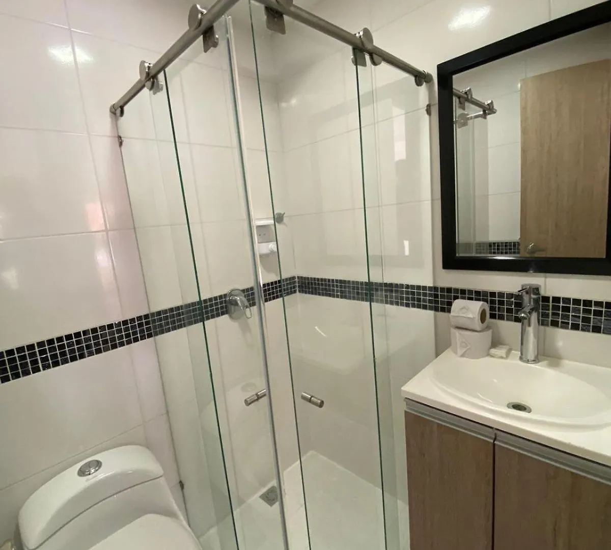 Hotel Emporium El Coral Laureles Medellín 3*,  Colombia
