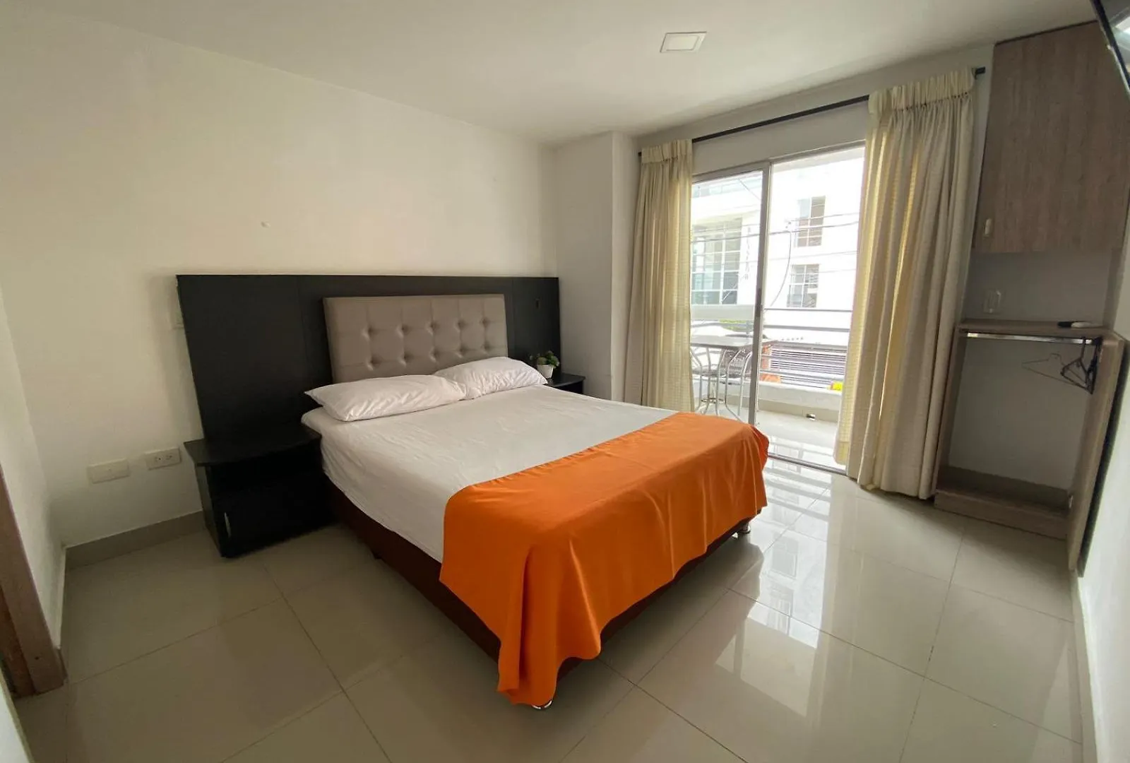Hotel Emporium El Coral Laureles Medellín